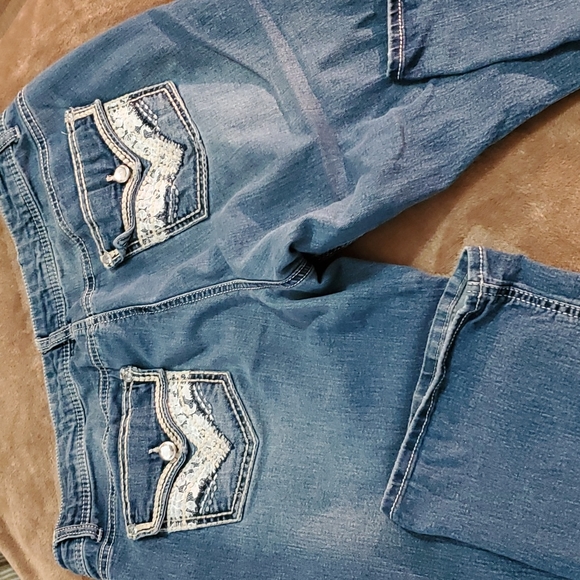 Faded glory lightwash denim, 16P - Picture 2 of 4